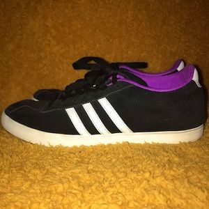 Adidas:Suede Neo’s